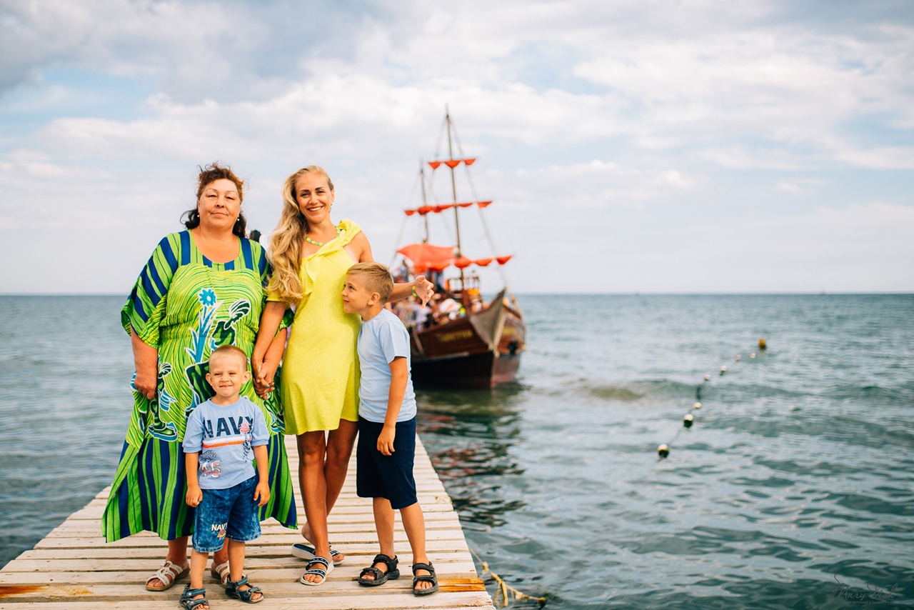 Семейная фотосессия в Коктебеле - Фотограф MaryVish.ru