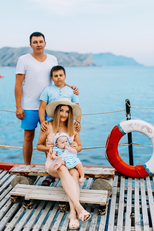 Семейная фотосессия в Судаке - Фотограф MaryVish.ru